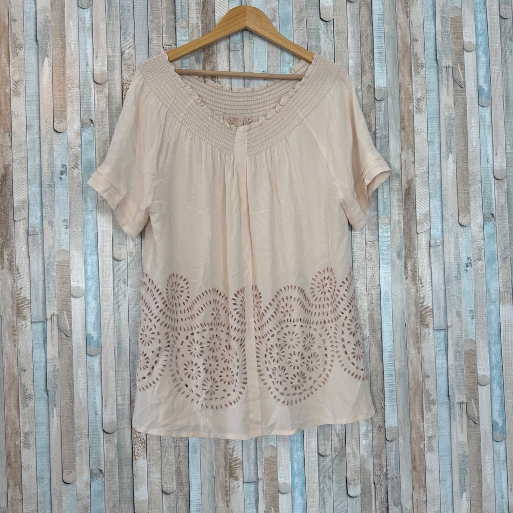 Rungolee Pale Pink Smocked Eyelet Hem 100% Silk Blouse Short Sleeve Top M Boho